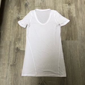 Bundle of Two LuluLemon Athletic Tops ☀️